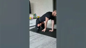 Дочь уже претендует на коврик для йоги