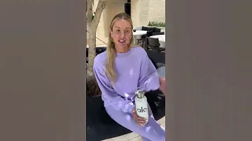 What are ALO employees wearing?
